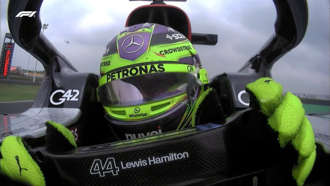 #F1 Lewis Hamilton hizo una muy buena carrera Sprint y logró su mejor resultado del año. Terminó segundo sin poder aguantar el ataque de Verstappen pero claramente arriba del resto. Vía @F1