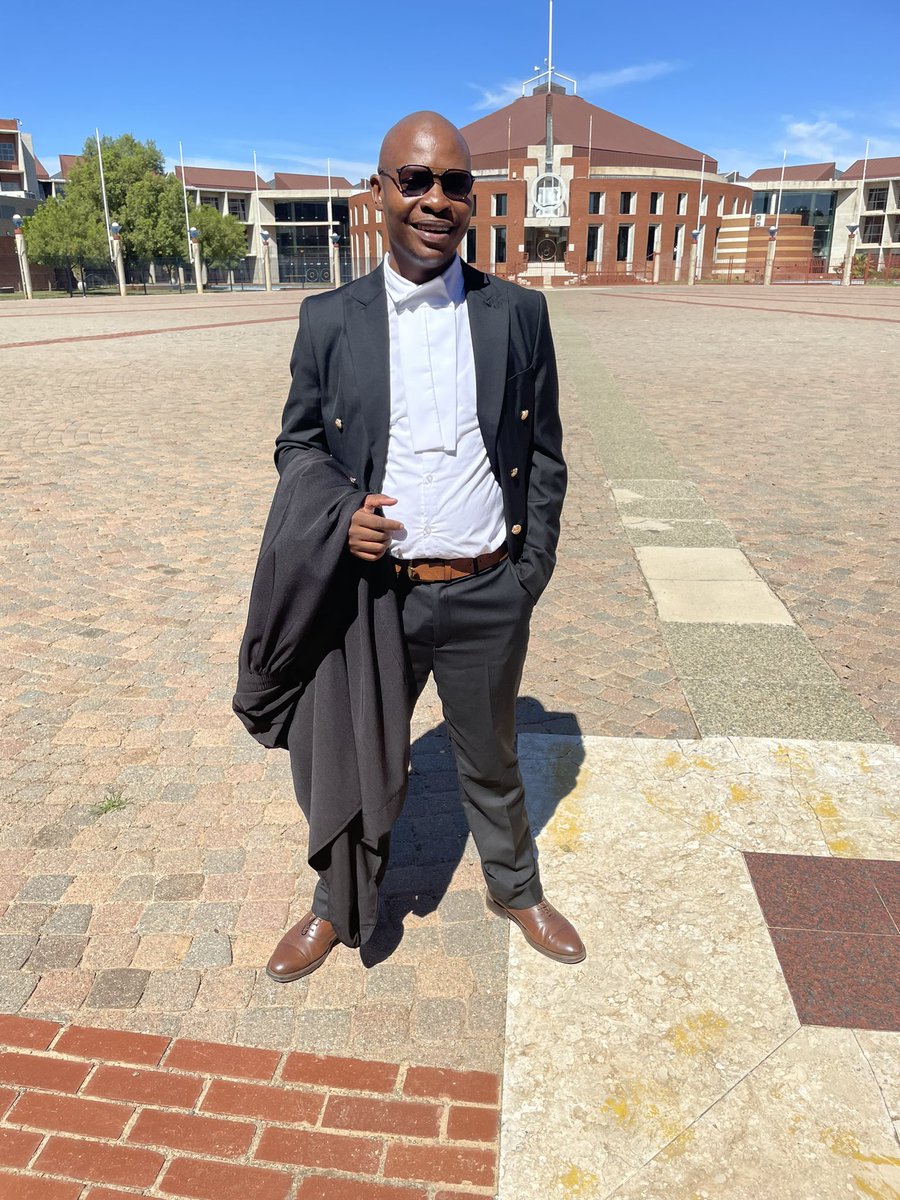 kgotso_mosanya's tweet photo. Admitted as a Legal Practitioner (Attorney) of the High Court. #OnlyGrace #AdmittedAttorney https://t.co/xefrPzgsWy