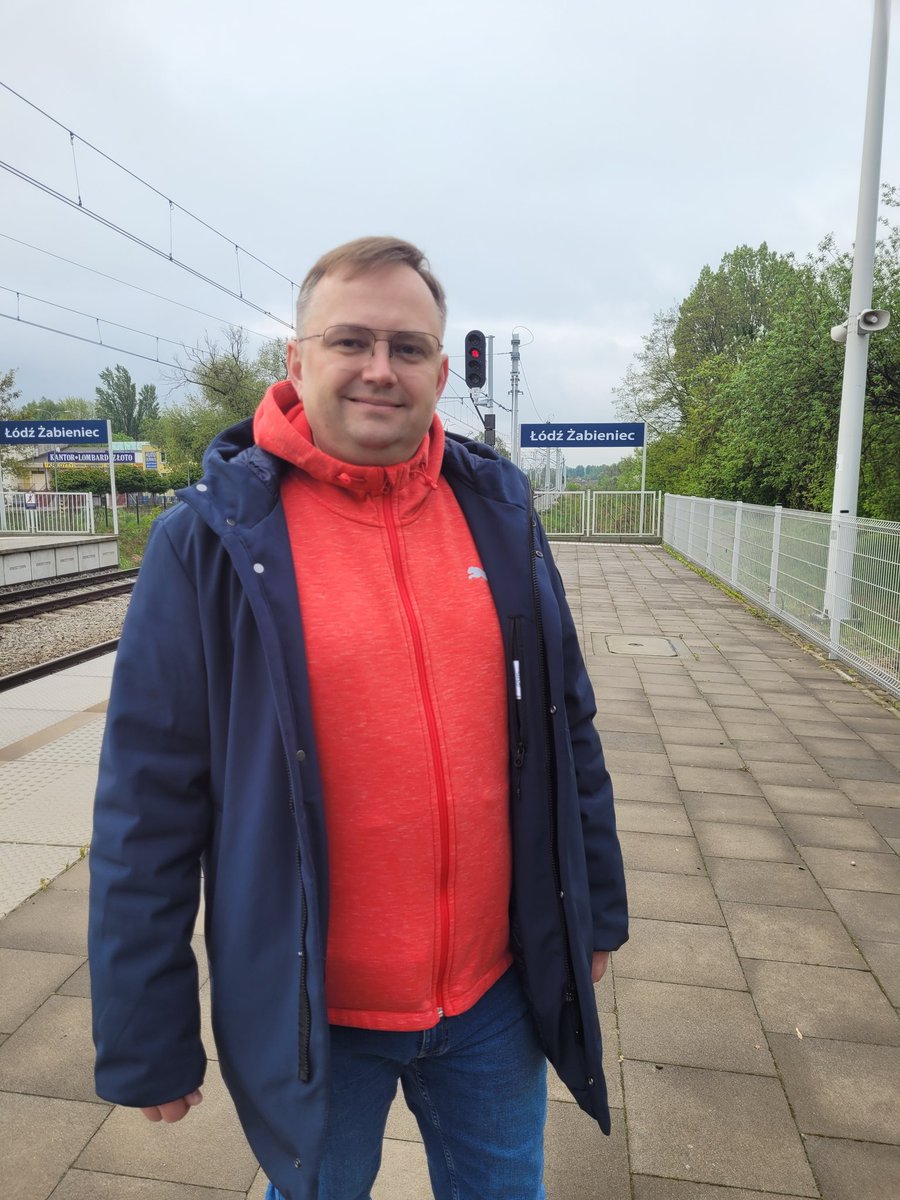 MichalSobczakPL's tweet image. Ja z rodziną już wyruszyliśmy do Chorzowa po rekord 😎❤️💙 A jak Wasza sobota? #widzew #ruch