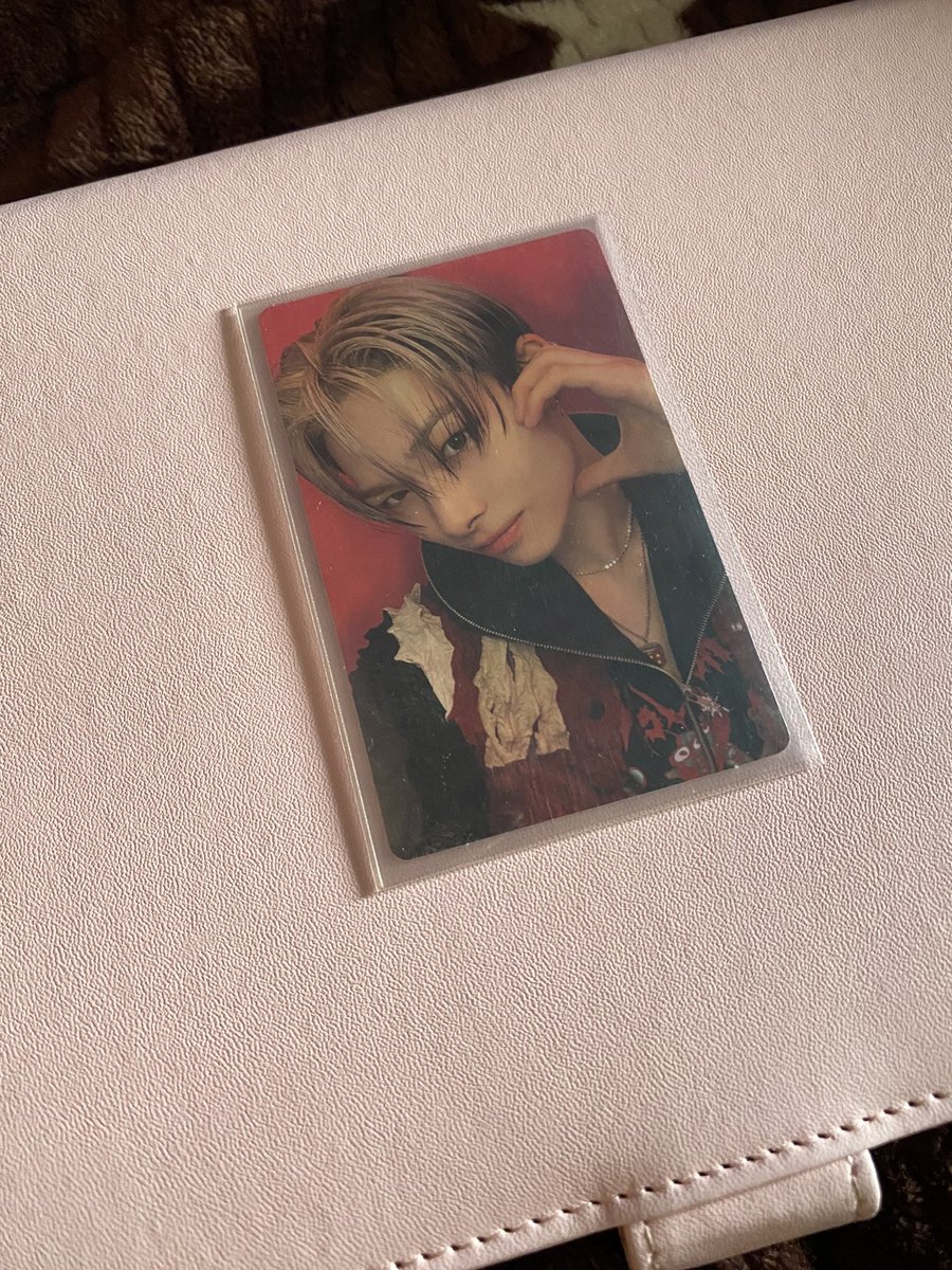 hypenlovreee's tweet photo. wts lfb niki dark blood &amp; orange blood rpc

300 set + pf &amp; lsf

-onhand
-x sensi 
-payo | 3 days dop
-gcash | sco

reply to claim ! https://t.co/PV5aAbG7jq
