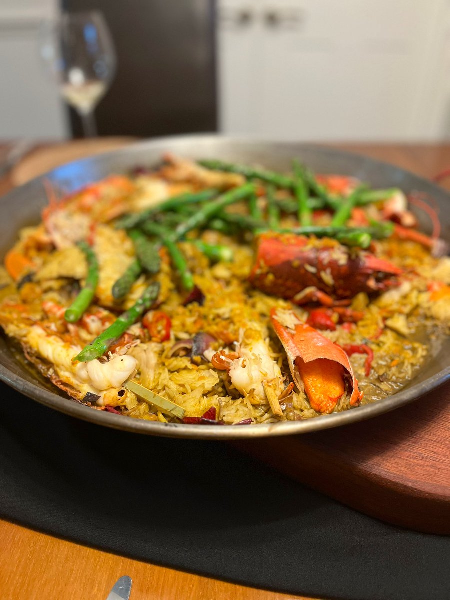 Lobster Biryani for family supper last night made with Pembrokeshire Lobster @Lobsterandmor & @WyeValleyAsp matched with a magnum of @KumeuRiverWines