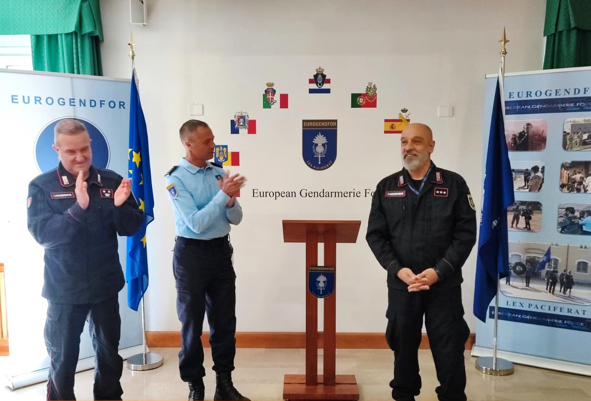 It’s time to be promoted at #EUROGENDFORPHQ. In the presence of the Commander, Col. Hans VROEGH, during a simple but heartful ceremony, one #EUROGENDFORPHQ member has been promoted. Congratulations to 🇮🇹 Captain Marco Rigoni. #lexpaciferat