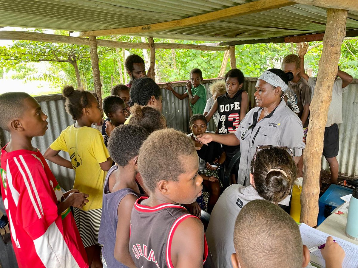 Get there. And they will come. Medical outreach on a ship isn't a new concept. It is so rewarding to be able to take specialists out of their clinics and into the field. Sharing their expertise. Here, @global_respond nurse Glenys Tabi discusses nutrition with primary students.