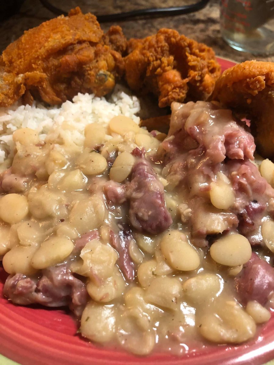 Tiffarillla's tweet photo. No one can make this like my grandma do #LimaBeans https://t.co/AKqR9x934M