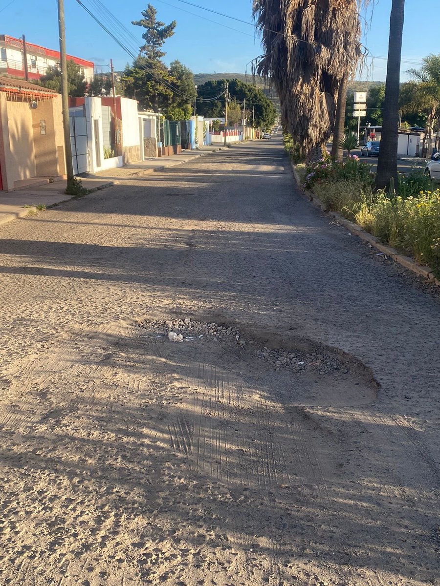 41Informa's tweet photo. Preocupación en Valle Dorado por deterioro crónico de la capa de asfalto

ℹ️ https://t.co/dfsz6qIRWD

#NoticasBC #Ensenada #BajaCalifornia #Baches #Daño #Precaución #Peligro #Noticias #41Informa https://t.co/NxhquQkWma