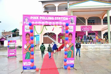 'Matdan me Bhagidari, Kishtwar Ki Zimmedari' Voting going on in Pink Polling Station 87-Kishtwar C, at Islamia Faridia Higher Secondary School, Kishtwar. #SVEEP #RightToVote #Election2024 #BadaltaKashmir #ShiningJammuAndKashmir #TourismJnK #navratri2024 #NayaKashmir #AwamKiFauj