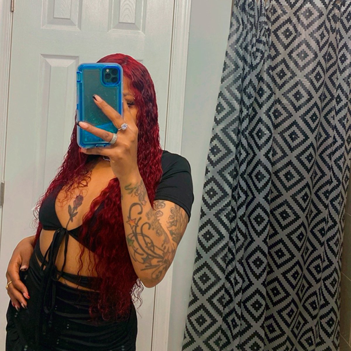 PTheQueen_'s tweet photo. TAURUS 🧊Season ♉️🖤🎈 #420 #happybirthdaytome #taurus #taurusseason #bullseason #morelife #moreblessings #fyp #explore #explorepage✨ #birthday #ink #pthequeen #fypシ #uk #love https://t.co/ZQ4yOy3NzV