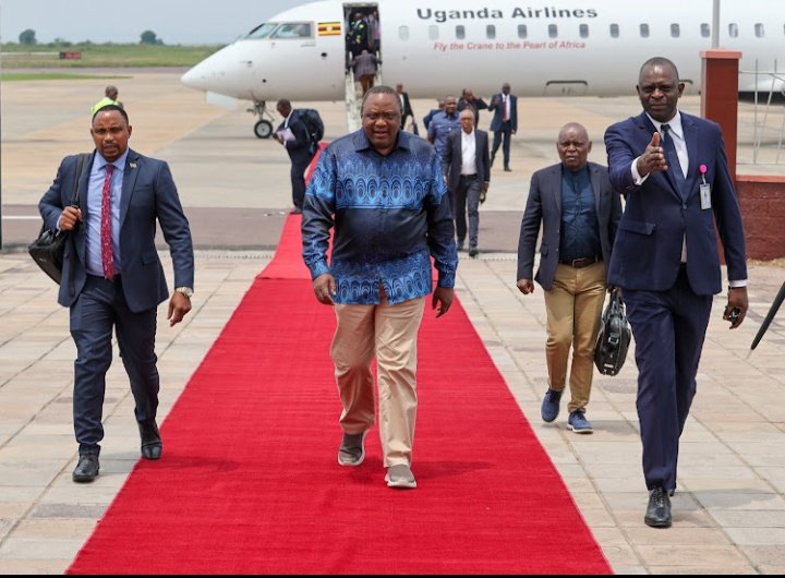 Now this photo of UHURU KENYATTA boarding a Ugandan hairlines to DRC makes sense than ever