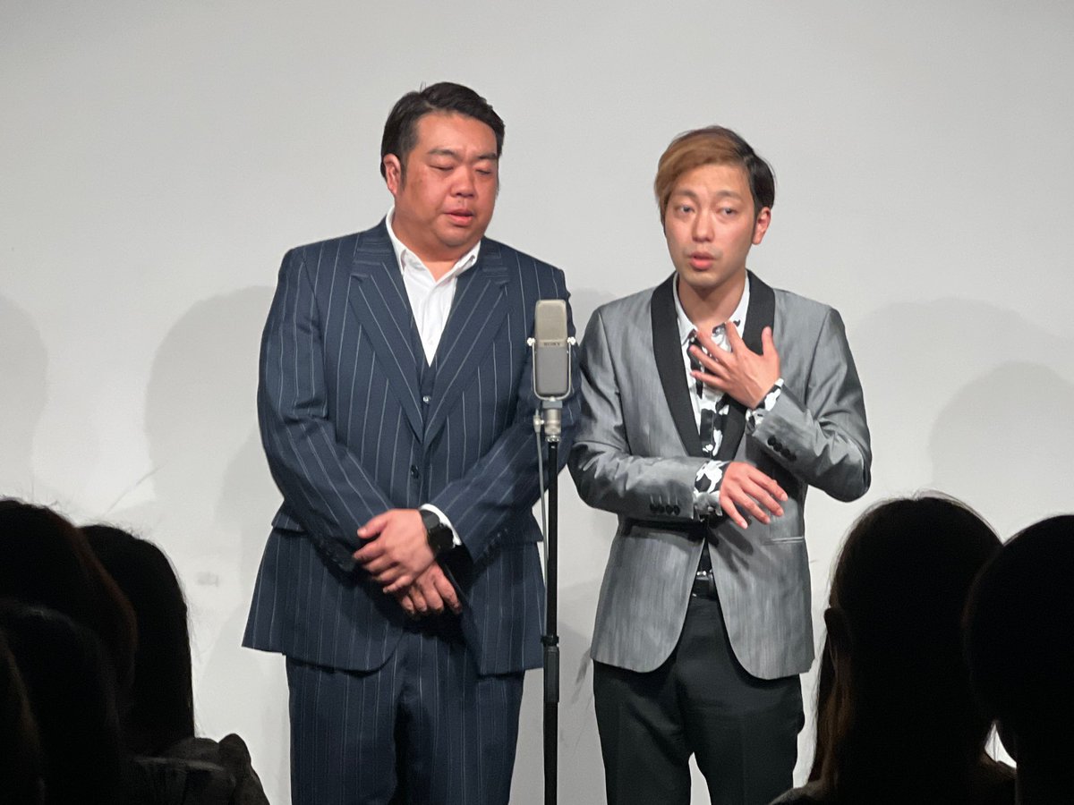 本日1公演目はわらふぢなるおのお笑い珍道中🐽🦊 ゲストにヤーレンズさん・ロビンフットさんに出演頂きました✨ この後15:00〜は、Grape Live 60〜トークする60分〜 当日券もございますので是非お越しください🏃‍♂️💨