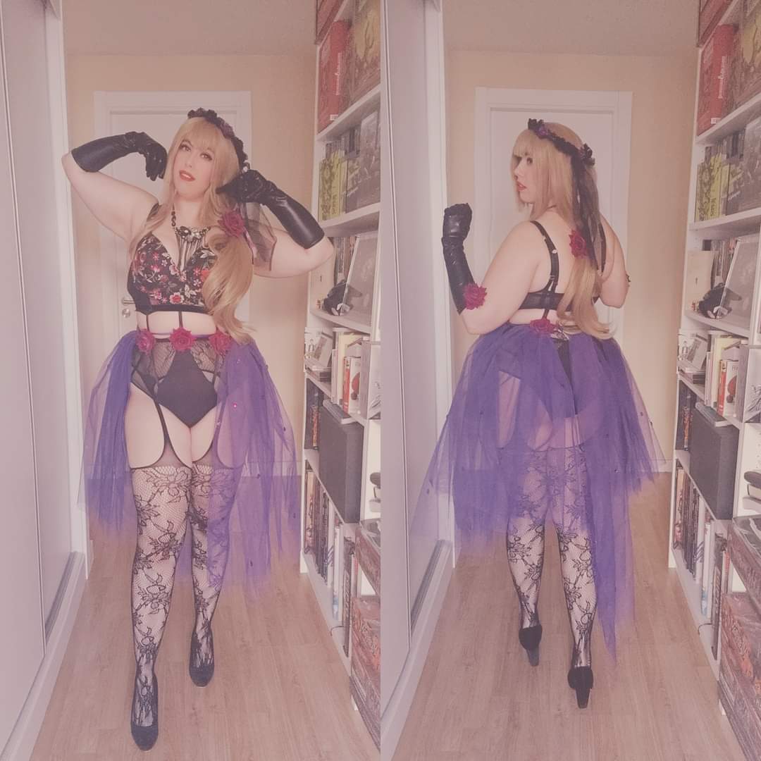 <3 <3 <3 Primera versión que me inventé para Lisa pero que no fue la que usé en las fotos :3 <3 <3 <3
#halloween2023 #halloweenmakeup #halloween #halloweencostume #sexylady #sexycostume #sexycurvy #sexycosplay #sexylingery #sexycurve #sexycosplaygirl #lisagenshinimpactedit