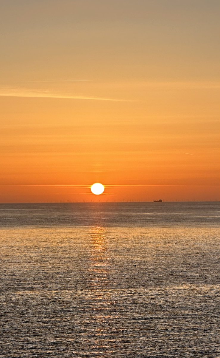 Morning world! 😁 @TraethBychan #Anglesey
