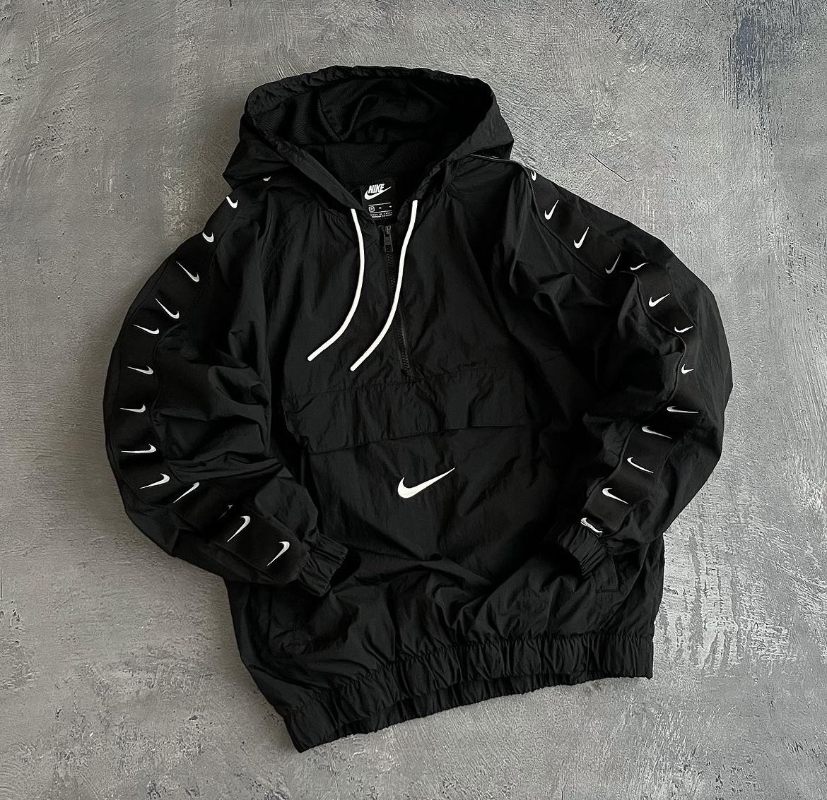 Fashion Essentials tweet media