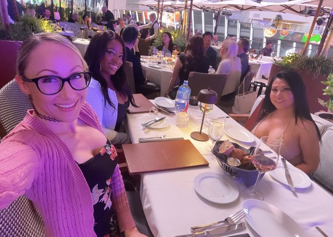 Celebrating my beautiful wifey @KrystalDavisXXX birthday tonight!! With our GF @f_ckkaiya 😍😍🎂🎂🎉🎉 #OceanPrime<a class="tags" href="/tag/krystaldavisxxx">@krystaldavisxxx</a><a href="/tag/oceanprime"class="tags"><span>#oceanprime</span></a><a href="/tag/hotmilfs"class="tags"><span>#hotmilfs</span></a><a href="/tag/realhousewivesoflasvegas"class="tags"><span>#realhousewivesoflasvegas</span></a>