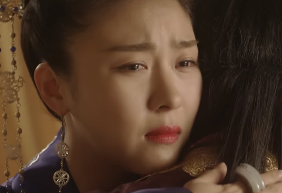 square_bbo's tweet photo. 전 여기 연하미가 최고라고 생각합니다 양이 품에 안겨있고 불안한 타환을 양이가 안아주는 연상미까지 https://t.co/fhrS5wi1Lb