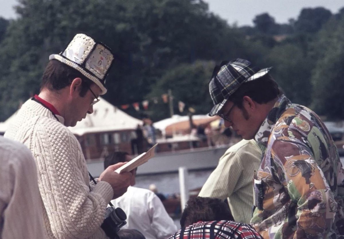SleepstoHRR's tweet photo. There are 73 sleeps to Henley Royal Regatta 2024. #HRR24

Many wake up very early to travel several hours to get to the regatta - and of course have to get dressed in the dark.

😉 https://t.co/PMvCmhFnHu