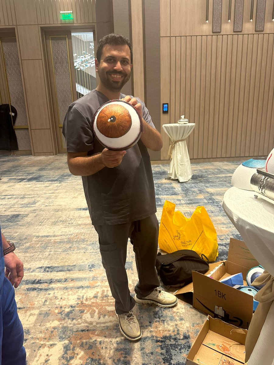 obadatarikfathi's tweet photo. #ResidentDay2024
Trust the Process of making the eyes  🌺👁️

Was really happy with the end results 😁 https://t.co/WAXrKmgMHS