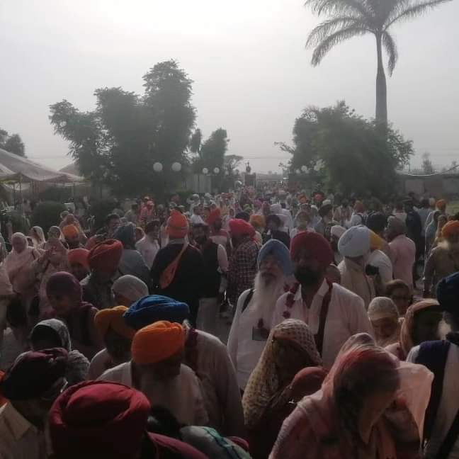 Sikh Yatree Jatha ne Gurudwara Rorri Sahib Hazri bhari Sikh Pilgrims visited Gurdwara Rorri Sahib during their religious Yatraa. Yatrees were provided best transportation facility by the Pakistan Government. #Punjab #Punjabi #Punjabiat