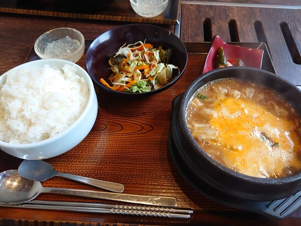 久しぶりにスンドゥブ食べました！
牛ホルモン入りです。