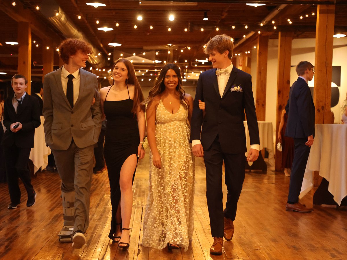 Prom was pretty great this year.  hps.smugmug.com/HollandHighSch…