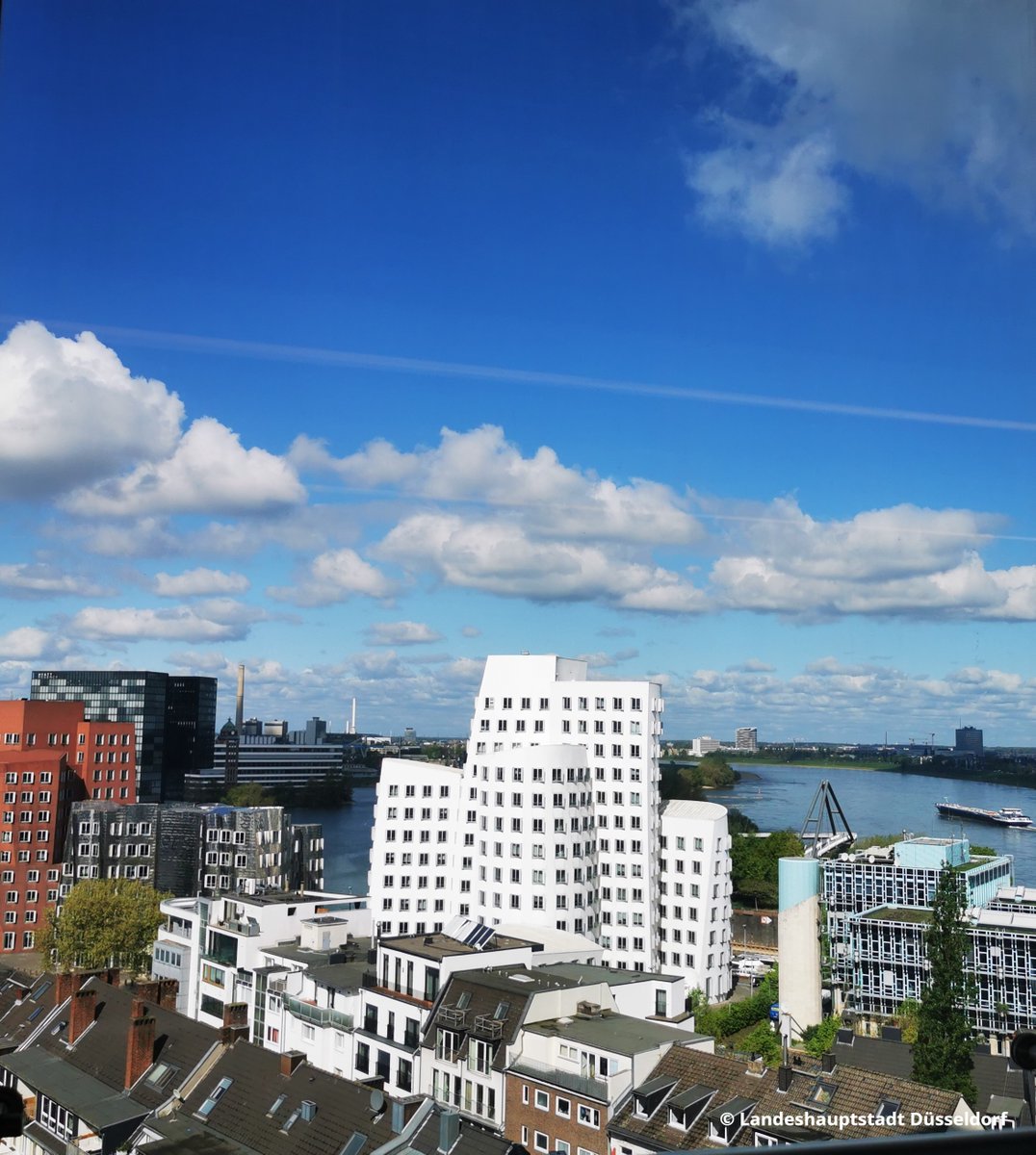 Guten Morgen, Düsseldorf! Wir nehmen ein wenig Sonne von Donnerstag mit ins Wochenende! ☀️ Egal, was der Wetterbericht heute sagt, wir wünschen euch einen tollen Tag. 😊