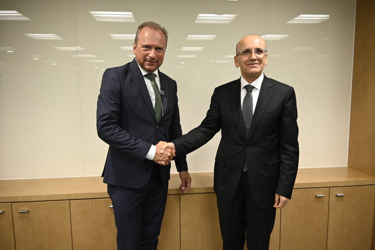 Minister @RothGilles met with Mehmet Şimşek, Minister of Finance of Turkey, to exchange views on: 🔸 the global macroeconomic situation as well as in the two respective countries; 🔸 financial sector priorities; 🔸 potential areas of cooperation.  @gouv_lu @memetsimsek