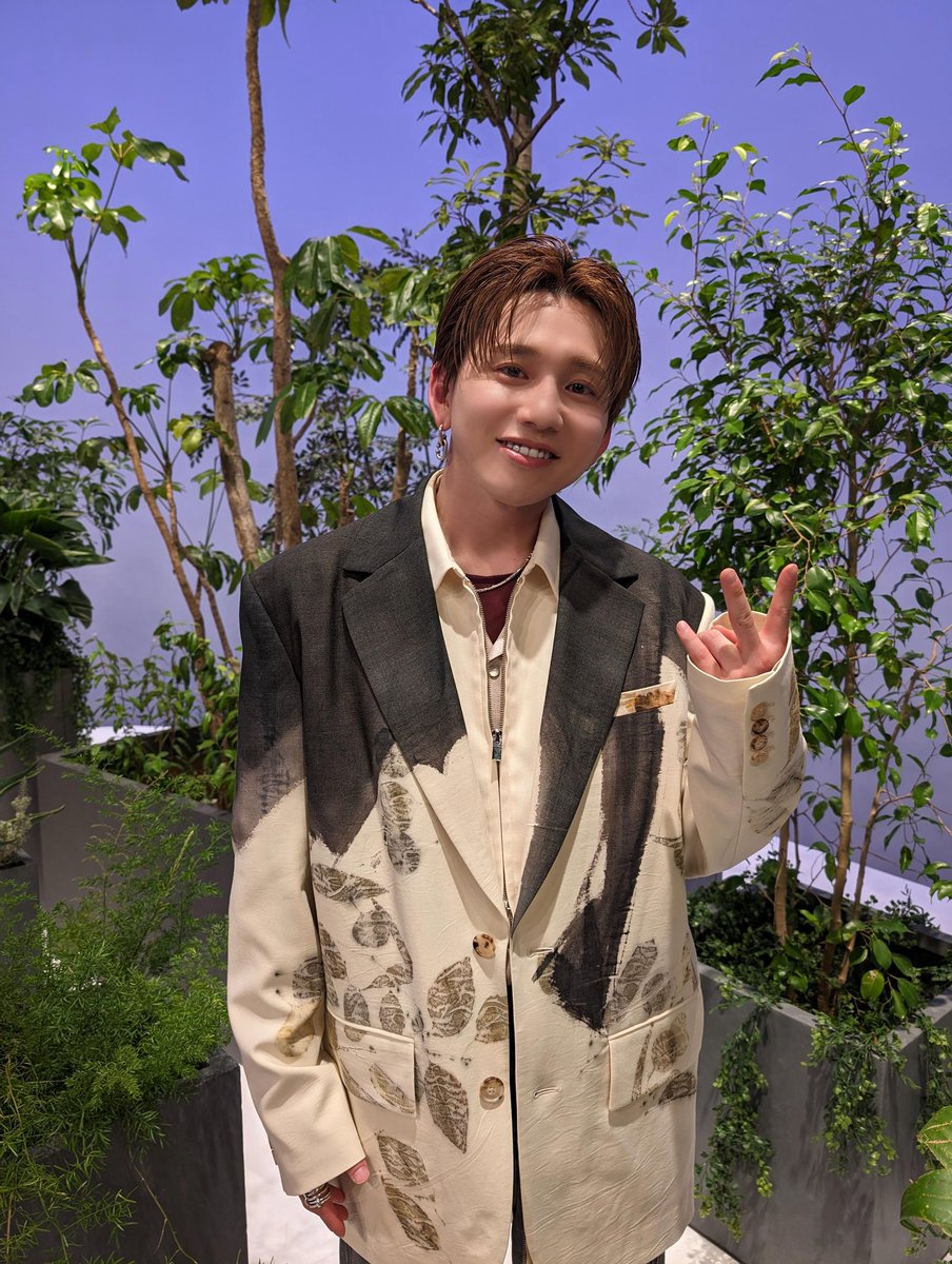Da_iCE_STAFF's tweet photo. 【いよいよ本日放送】
今夜23:00〜
日本テレビ「#アナザースカイ」
#花村想太 が出演いたします！
https://t.co/O0W95CLw2e

皆様ぜひご覧ください！

▼New Release #Iwonder
@Da_iCE_SOTA 作詞作曲振付
https://t.co/5LjLQaKwX0

@ANOTHERSKY_NTV 
#ANOTHERSKY #韓国 #ソウル
#GooglePixel #Da_iCE https://t.co/23ca0SesZ1