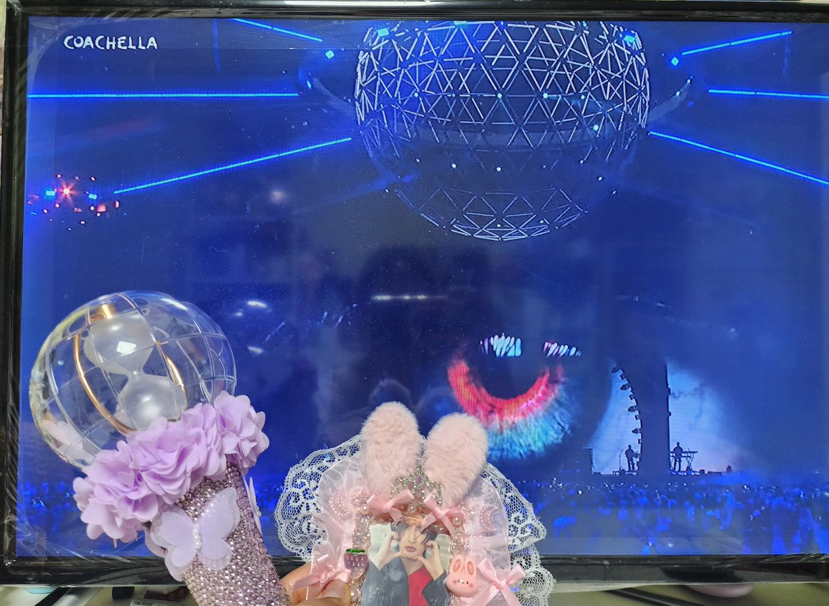 hwaberryberry's tweet photo. Breakkk the wallll at coachellaaaa!!
Week 2 ๊ฐ์์์์!!
@hello82LA @hello82ATLANTA @hello82official @ATEEZOfficial #82giveaway
#82Valley #hello82 #hello82LA #hello82ATLANTA #82playground #ATEEZ #์์ดํฐ์ฆ #ATEEZWatchParty https://t.co/00QZFY3JrH