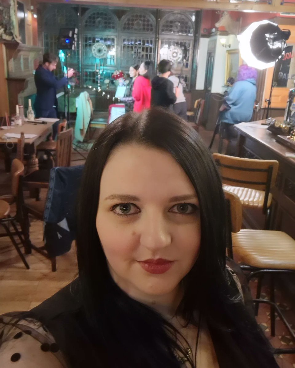 Tori_Hughes1's tweet photo. π₯β¨ On set filming the short "ghosted echos".
#actor #actorslife #castinguk #castingdirector #actingskills #acting #talent #Scene #filming #comedy #shortfilm https://t.co/d9jyivJqgG