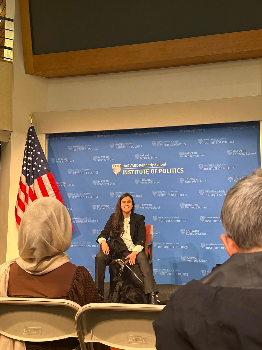 Tuvimos una semana movida! Ayer di un discurso en el Instituto de Políticas en la Kennedy School de Harvard en el que invité a la gente a mirar más allá de la superficie en las historias de éxito- como la mía- e inspirarse en ellas para intentar mejorar las cosas en el mundo.