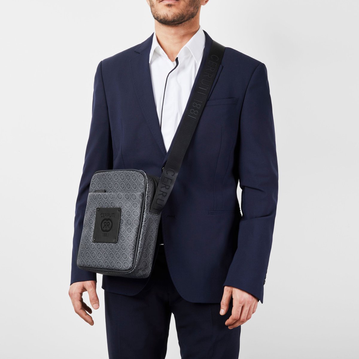 b2bgifts's tweet photo. The reinvented bag with an all-over monogram print adorned by the new Cerruti logo. The secret to keeping it elegant was to keep this daring piece in understated tones elegantly branded item that can go with any outfit.
#cerruti1881 #logomania #bags #reporterbag #crossbodybag https://t.co/bmjj4aVuPb