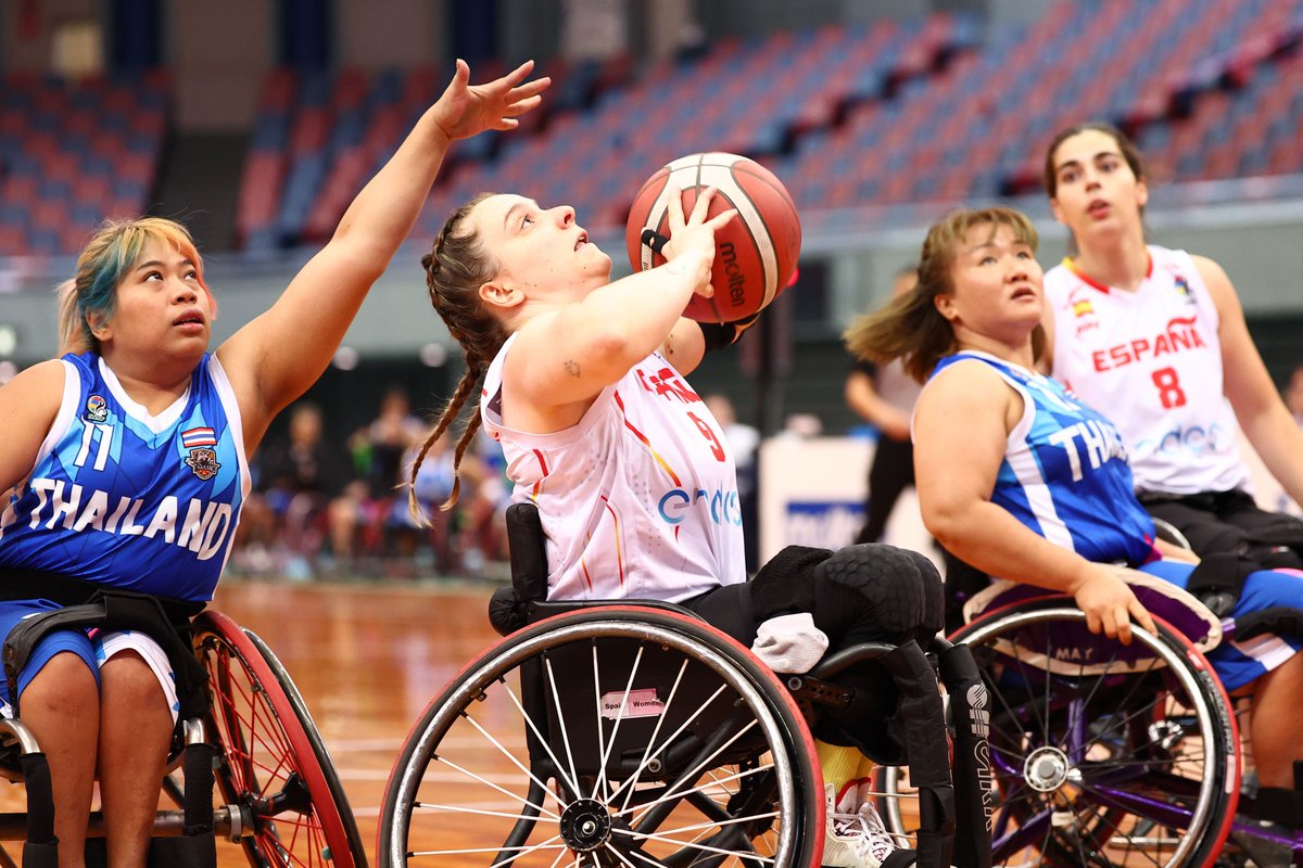 _IWBF's tweet photo. ¡Vamos España! 🇪🇸 With a resounding 76-35 victory over Thailand in the final game, Spain clinches their ticket to @Paris2024 for the @Paralympics. 

📸 IWBF / X-1 

#wheelchairbasketball #iwbfrepechage #roadtoparis2024 #lastchanceforparis https://t.co/qsyiIqw4WD