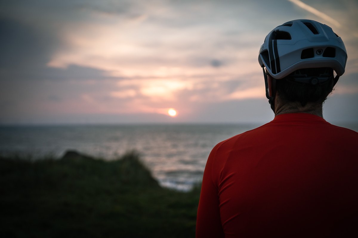 Morning inspiration: @RouteYc's Adventure Route & the Yorkshire Coast Dirt Dash are featured in the new issue of @cyclingplus. Their recommended photo stop is Spurn Point. Here are a few 📷 from various trips there with @MrMarkBeaumont & @jennygrahamis dirtdash.cc/yorkshire