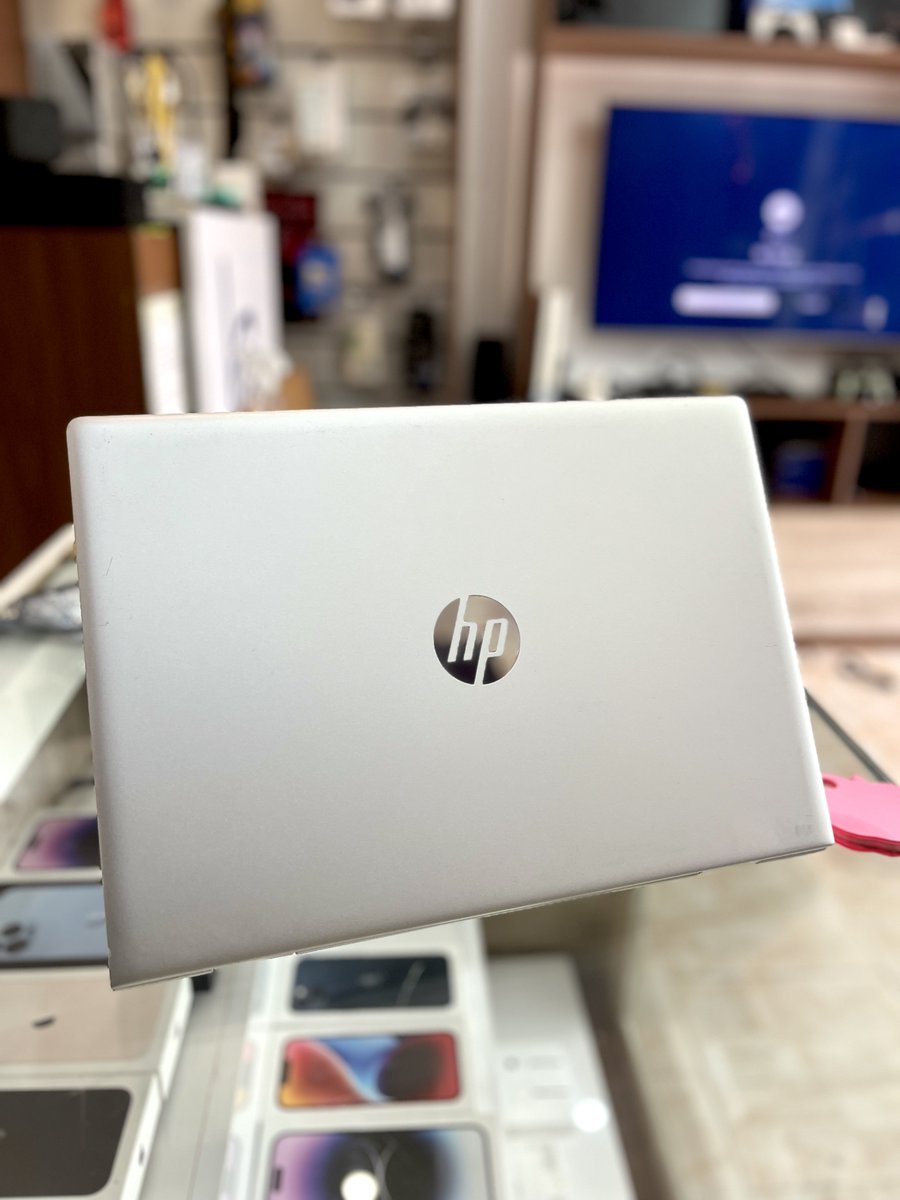 LAST ONE! HP PROBOOK 660 G4 SPEC SHEET IN FIRST FRAME PRICE: ¢3,300. CALL OR WHATSAPP ON 0204384385 PLEASE REPOST. CATALOG IN PINNED TWEET.