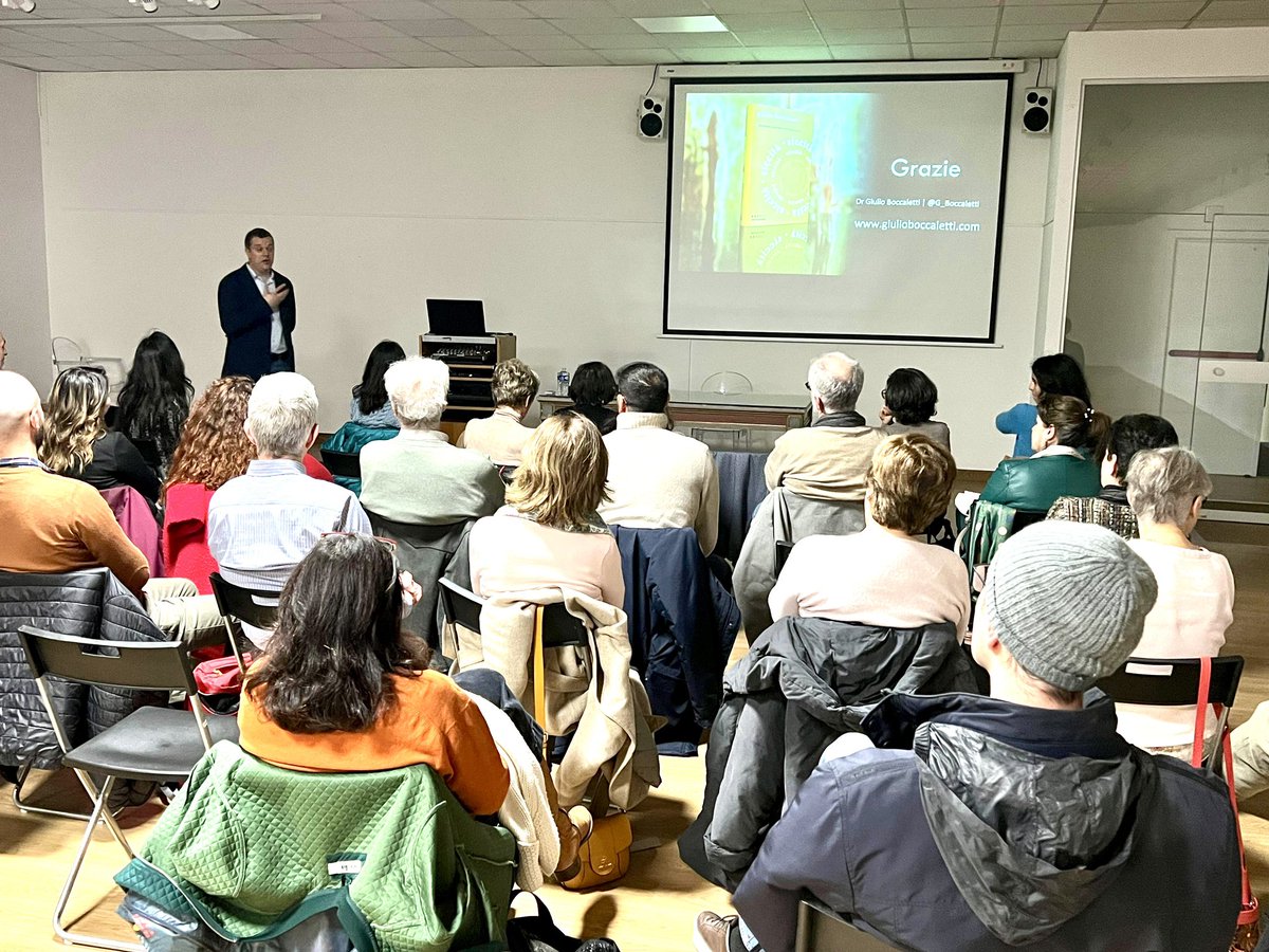 Un grande piacere parlare di acqua all’#IstitutoItalianodiCultura a Bruxelles. Grazie a tutti per essere venuti! @CmccClimate