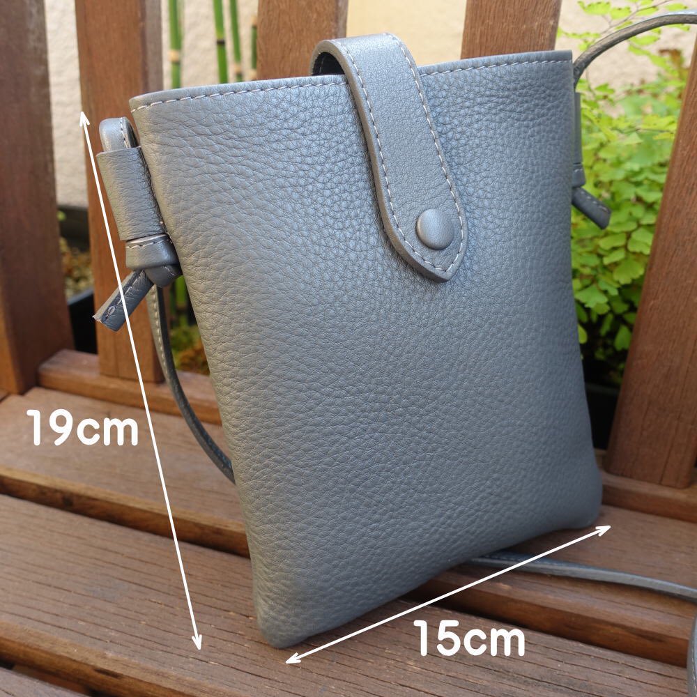 Partymix41's tweet photo. スマホショルダー
スマホ以外にも必要な物を入れられる
シンプルなショルダーです。
#partymixleatherstudio
#ハンドメイド
#手作り
#スマホケース手作り
#スマホケース
#スマホポーチ
#スマホショルダー
#ショルダー
#サコッシュ
#iPhoneケース
#本革ポーチ
#本革
#leathergood
#leatherworks https://t.co/Tybny4Ng0U