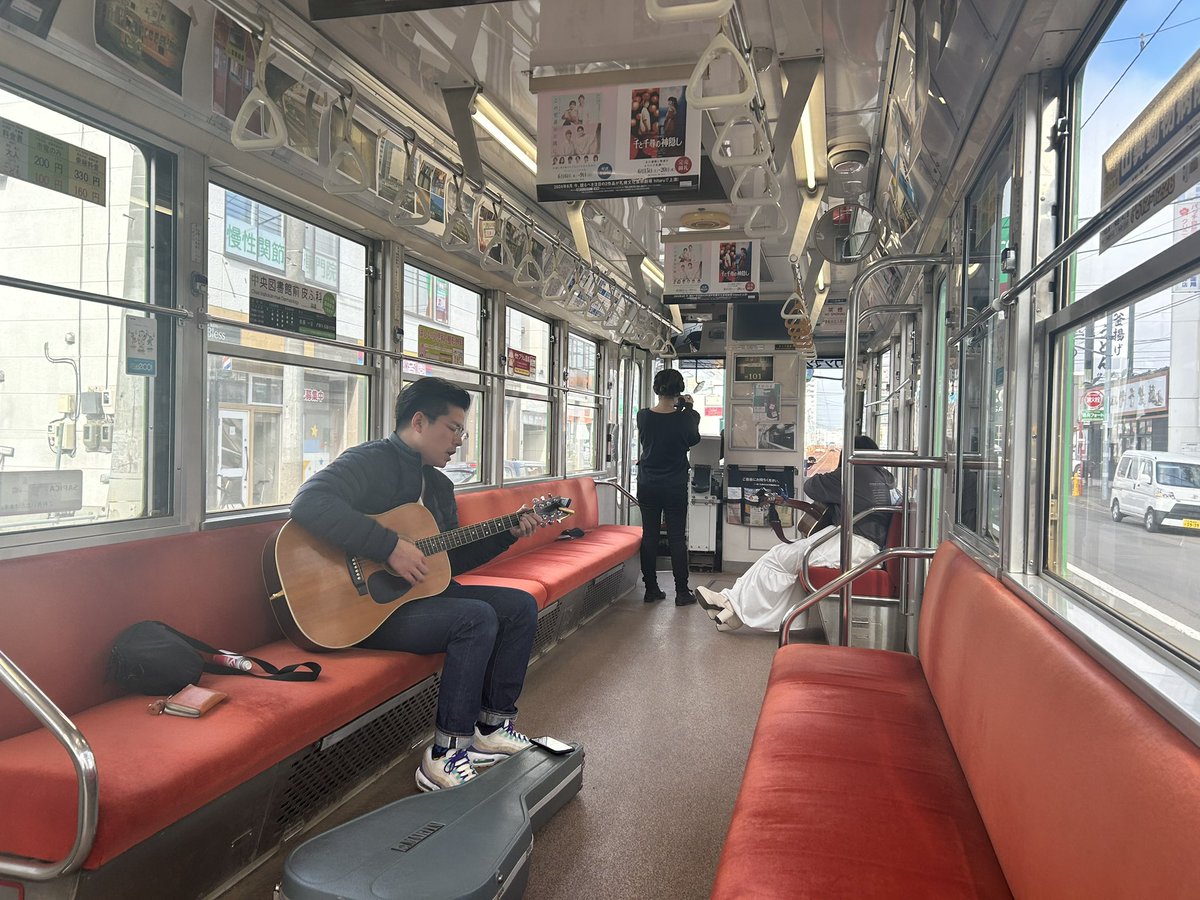 リハ終わってすすきの駅まで走り始めました！
あと少しで始まる！！
少し青空も見えてきてワクワクが高まってます☺️
 #各駅停車
