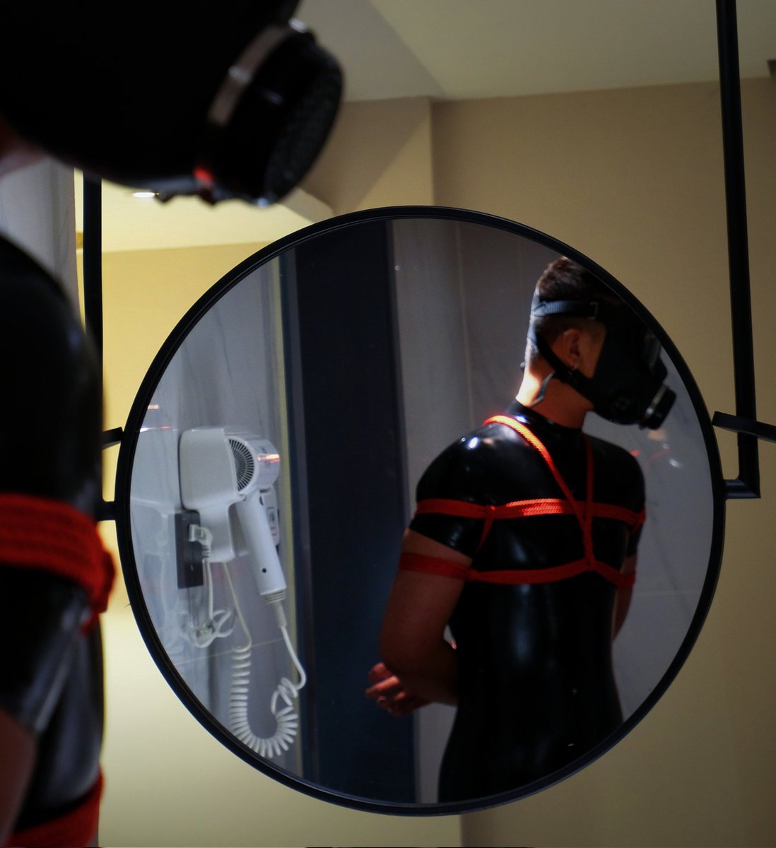 黑車司機 tweet media