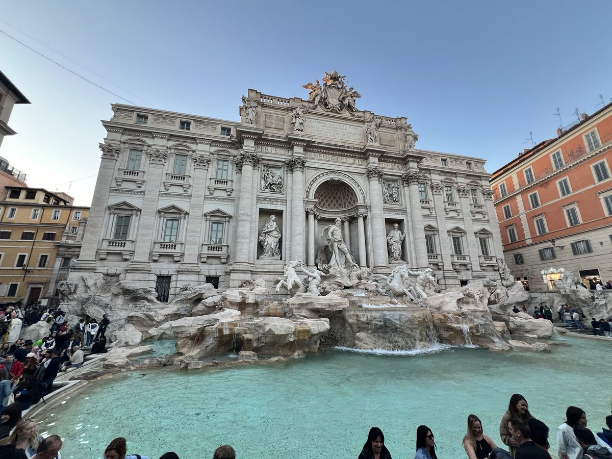 GarryMenardeau's tweet photo. #Roma 🇮🇹💚🤍❤️ https://t.co/cyyygPfEns