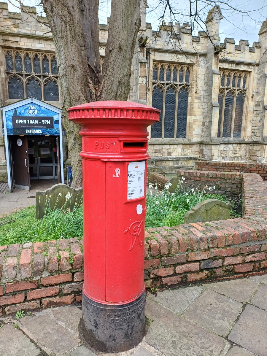 #PostboxSaturday First in line for the exhibition, St Mary's Abbey, York 📮 🎭 #CultureMatters #SaturdayVibes