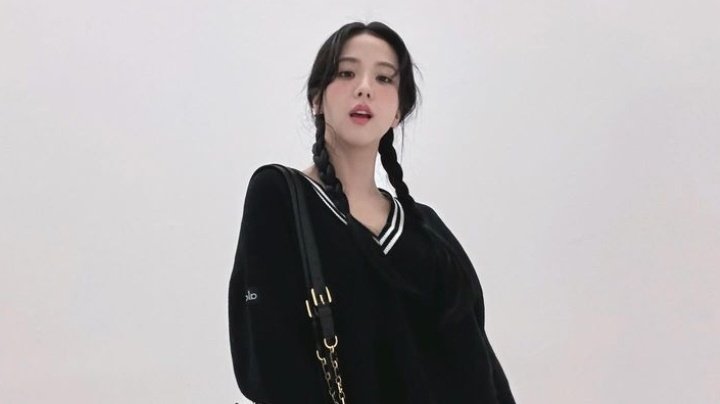 JISOO INSTAGRAM UPDATE