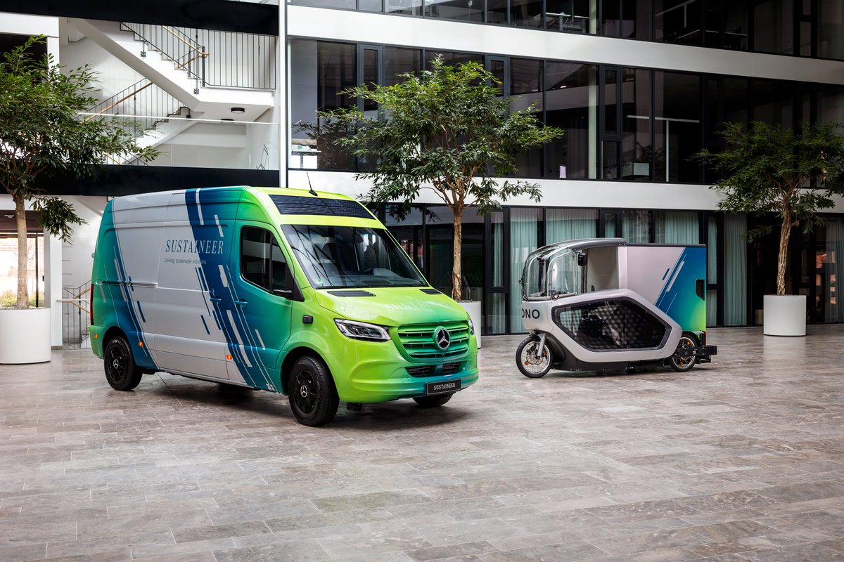 GerdKebschull's tweet photo. Mercedes-Benz #SUSTAINEER
#esprinter und #eCargoBike (#ONOMOTION) das ideale Gespann
https://t.co/KprPAQNWLb
@MercedesFansDe @MercedesBenz_DE @Mercedes_Berlin @VLOelmann @Elektro_Robin @elektrokarre @Stefan_Hajek https://t.co/2CtwdYrFQn