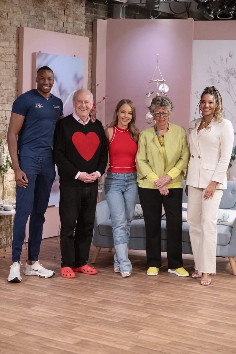 We’re joined by @GylesB1, @PrueLeith, Dr Emeka & @ElleOsiliWood on todays show 🍳 See you at 8:25am on Katie Pipers Breakfast Show on @ITV 👋