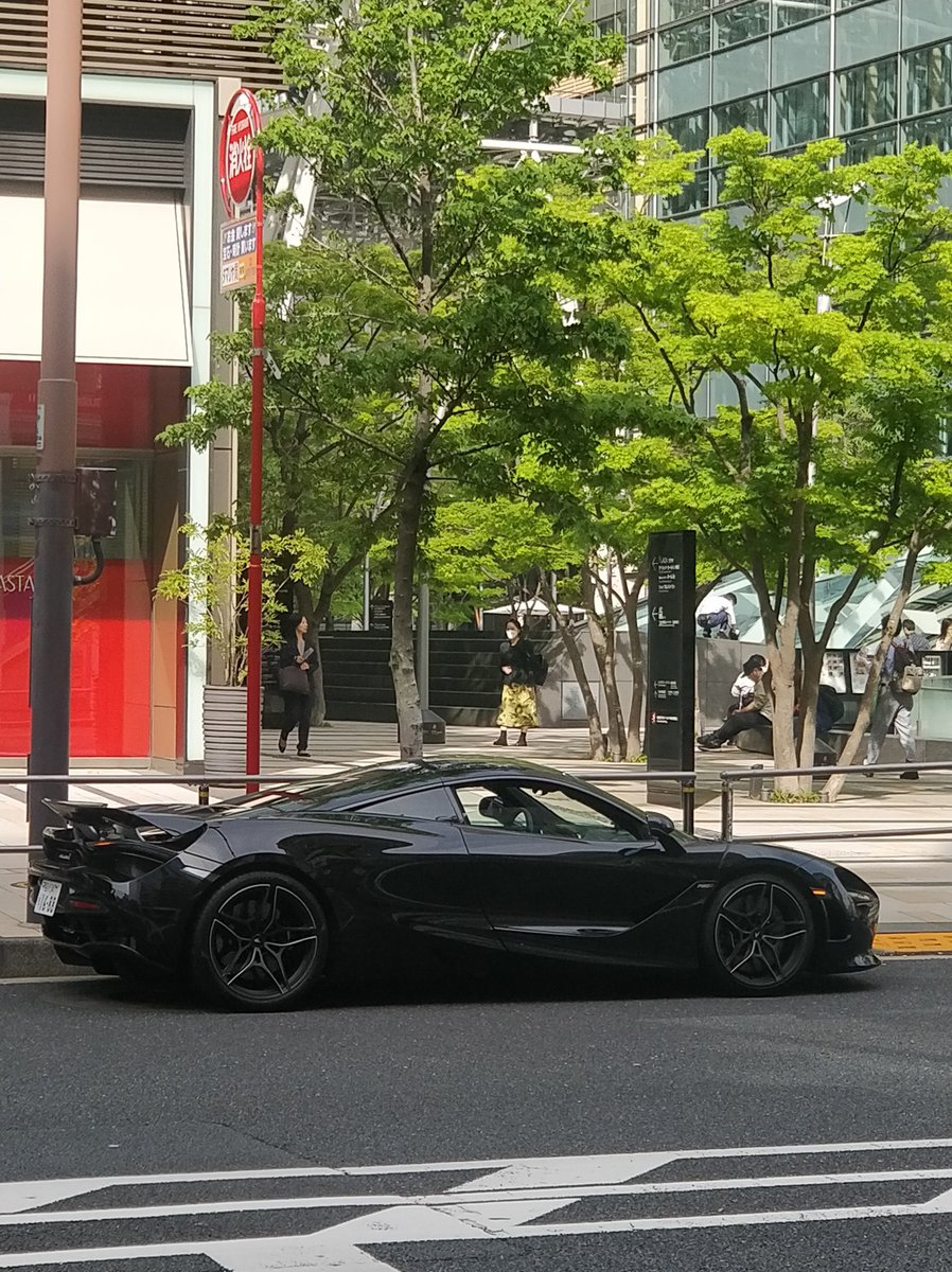 My Tokyo agents found a McLaren in front of the AnyColor building…not saying it’s Riku’s but…it’s almost as much as a yacht…