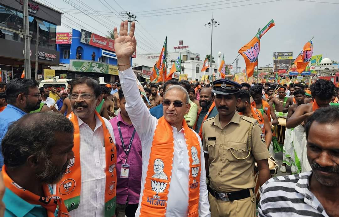 In Waynad, Kerala; everyone is a big fan of visionary PM Shri @narendramodi Ji. They have made up their mind to ensure a historical victory of @BJP4India candidate @surendranbjp. After losing Amethi, @RahulGandhi is going to loose Wayanad also. #AbkiBaar400Par #ModiAgainIn2024