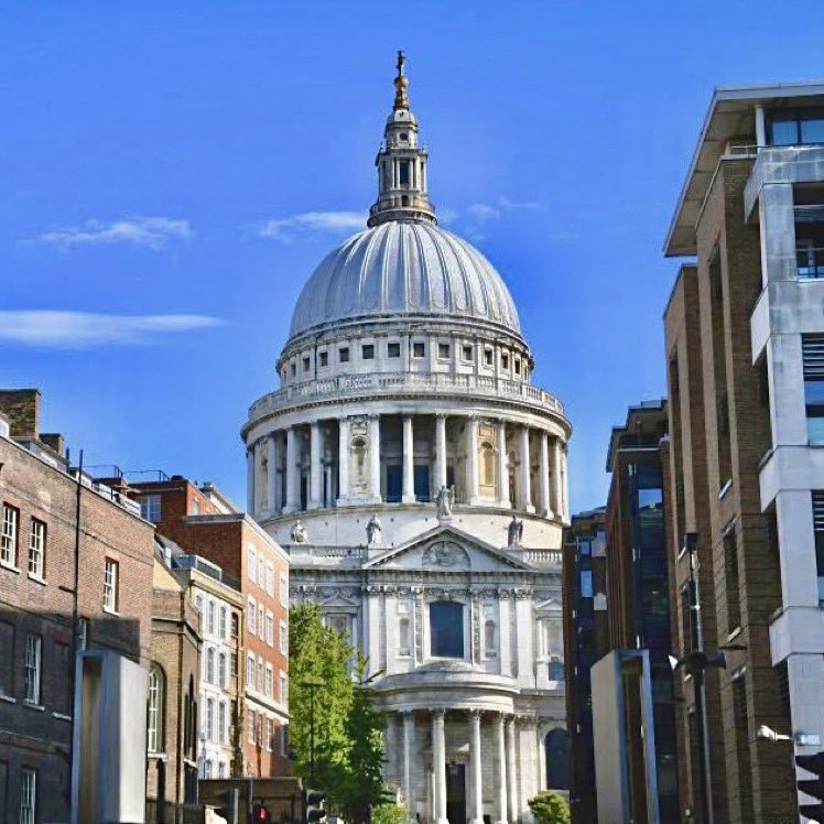 We’re thrilled to welcome members and guests today to the City of London for our Spring Conference A superb day of talks on academic dress, ceremonial robes, heraldry and regalia 🎓