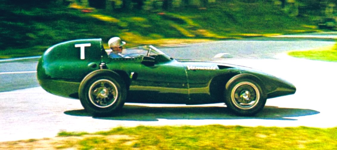 Remembering Stuart Lewis-Evans, born #OnThisDay in ’30, who entered 14 #F1 GPs in ’57 & ’58, finishing 3rd at Spa & Oporto in ’58, managed by Bernie Ecclestone. He died of injuries sustained in an accident at Ain-Diab later that year. Pic: practising a Vanwall at Rouen in ’57.