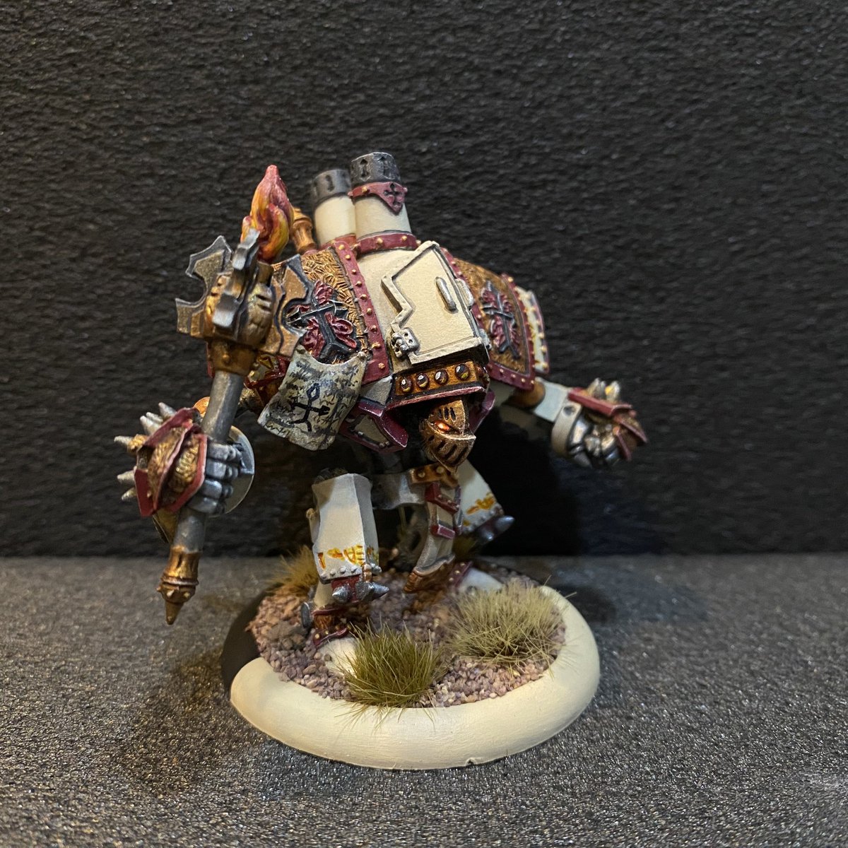 OrosWu's tweet photo. Fire of Salvation. If you build a caster, build its loyal pet. It’s a good old tradition to keep going. #privateerpress #warmachine #warmachinehordes #warmahordes #protectorateofmenoth #ウォーマシン #ウォーマシンMK4 https://t.co/8yjgo8Gikx