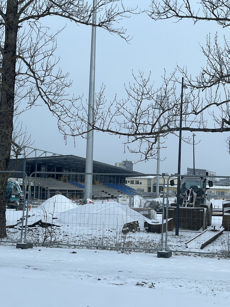 HenriEkman's tweet photo. Hyvältä vaikuttaa Järvenpään uus stadion! #jäps #järvenpää https://t.co/508hfodkxj