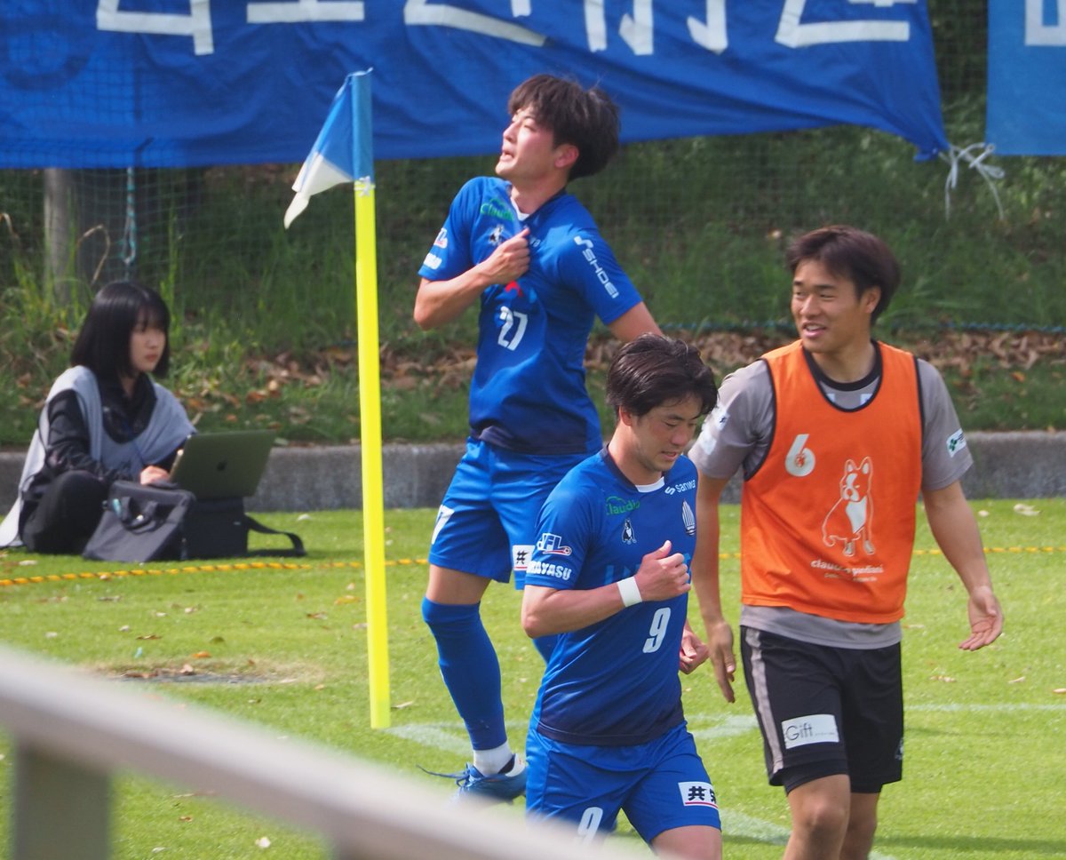 shunta_yfm052's tweet photo. ブリオベッカ浦安 2024.4.20
志村滉のゴールセレブレーション

#志村滉
#ブリオベッカ浦安 https://t.co/io48rGTcfs