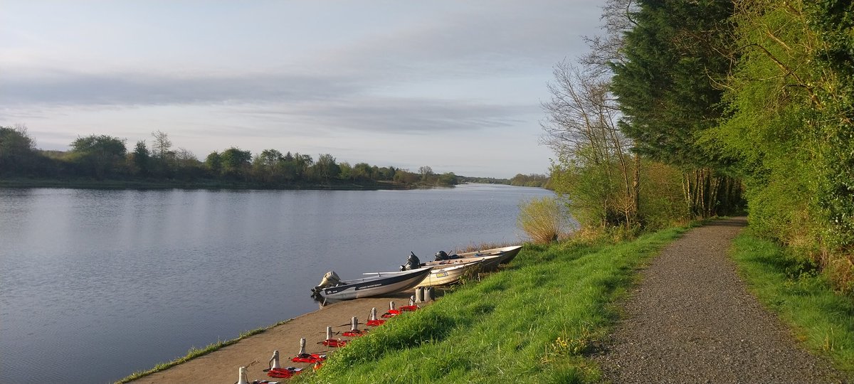 Nice rowing conditions this morning at @LimerickRegatta 2024. Best wishes to all crews for some good racing @LeitrimLive @ShannonsideFM